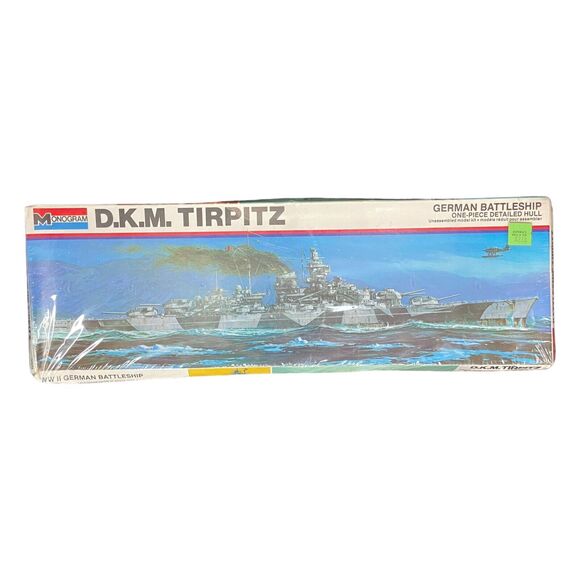 VTG 1977 Monogram D.K.M. Tirpitz German Battleship One Piece Detailed Hull #3009 - Picture 3 of 16